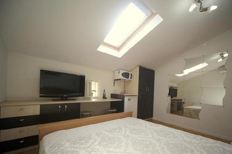 Haifa Guest House Стая снимка